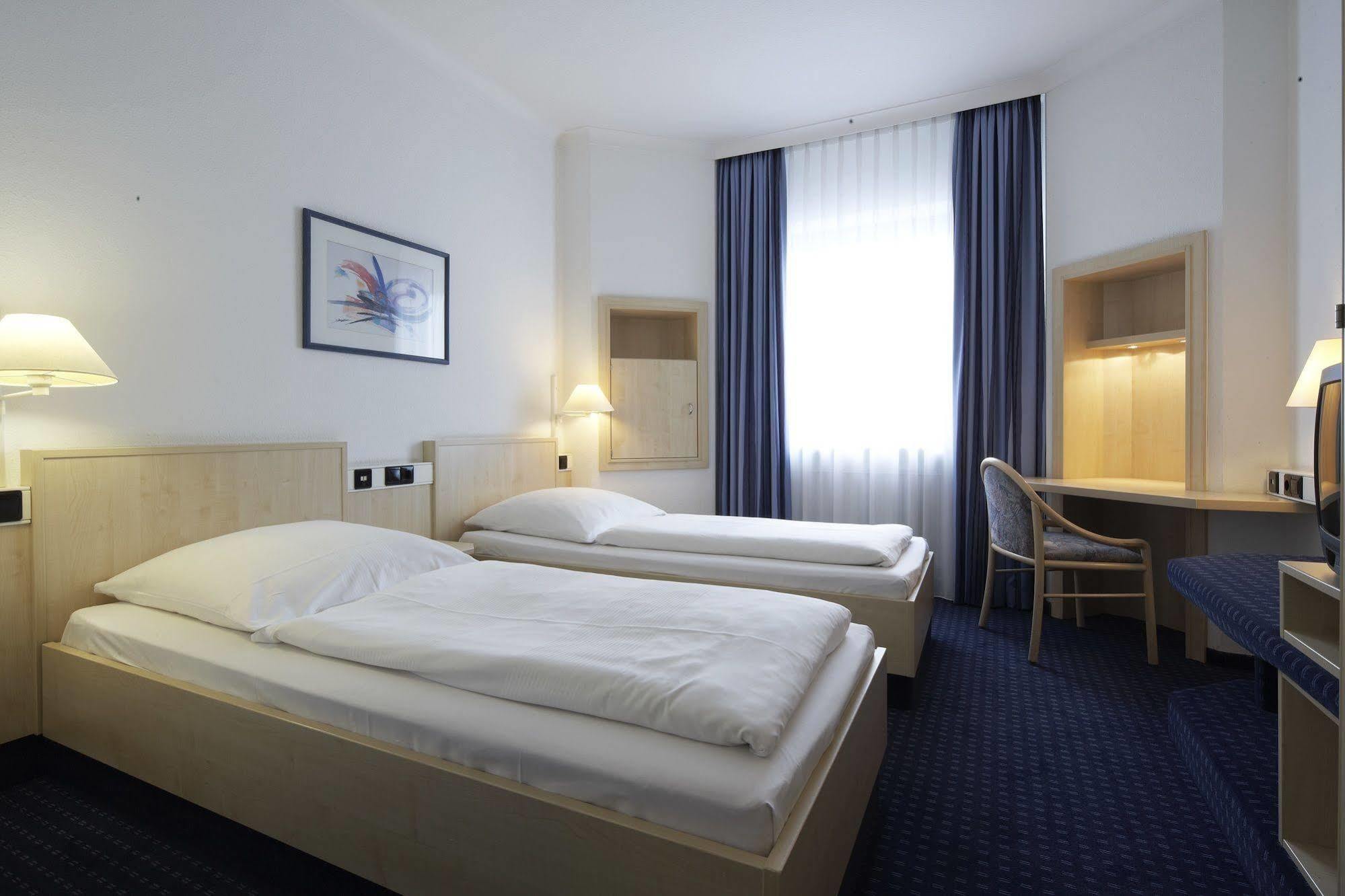 IntercityHotel Erfurt Esterno foto